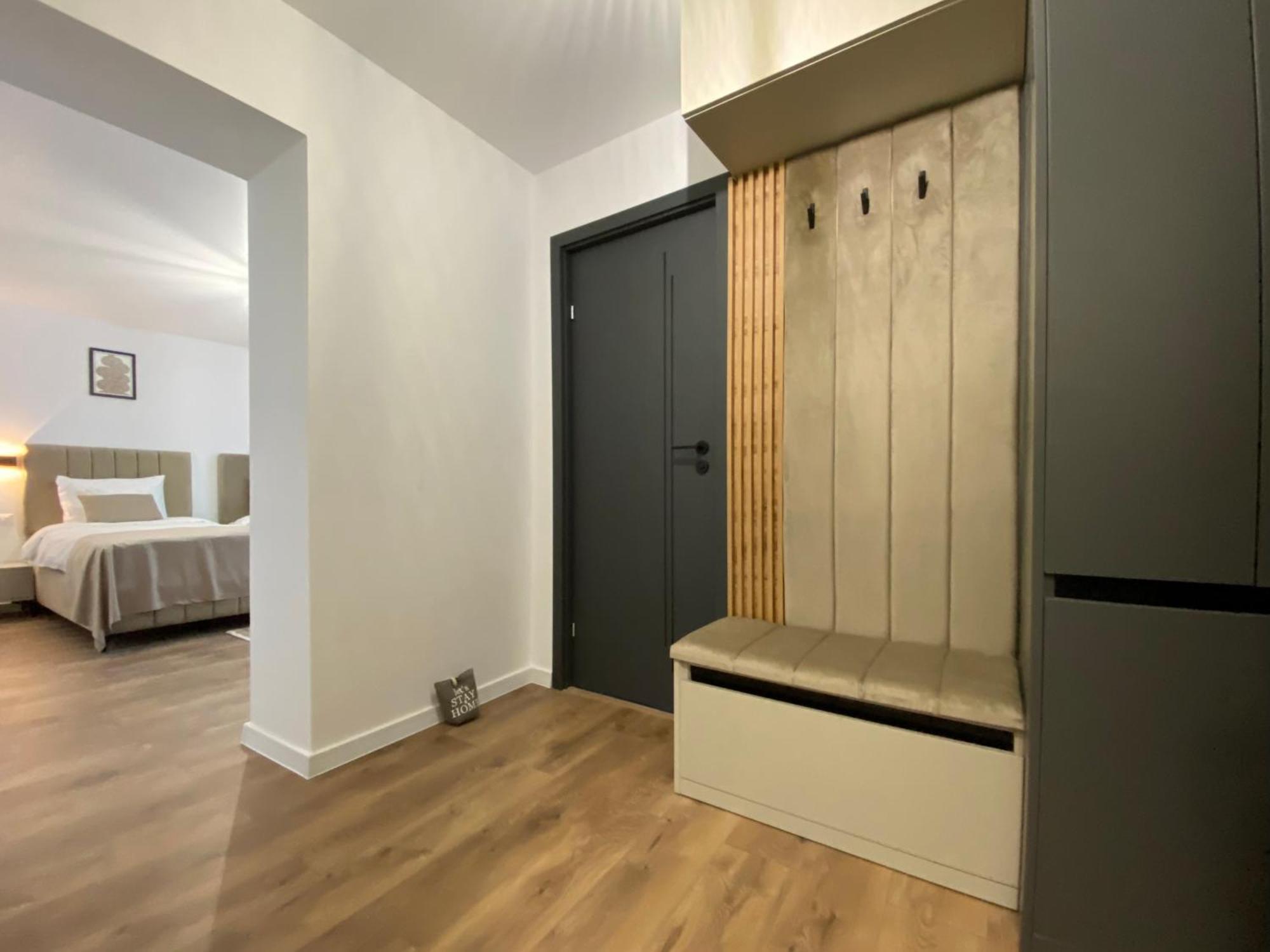 Cosy Apartments & Bistro Pufesti Exterior photo